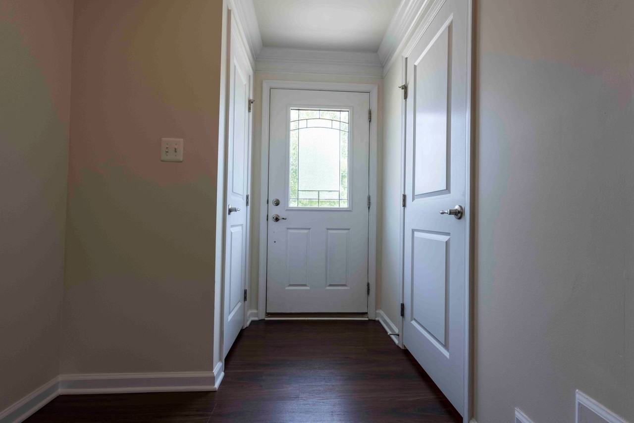 930 Dawes Ct - Photo 3 of 47