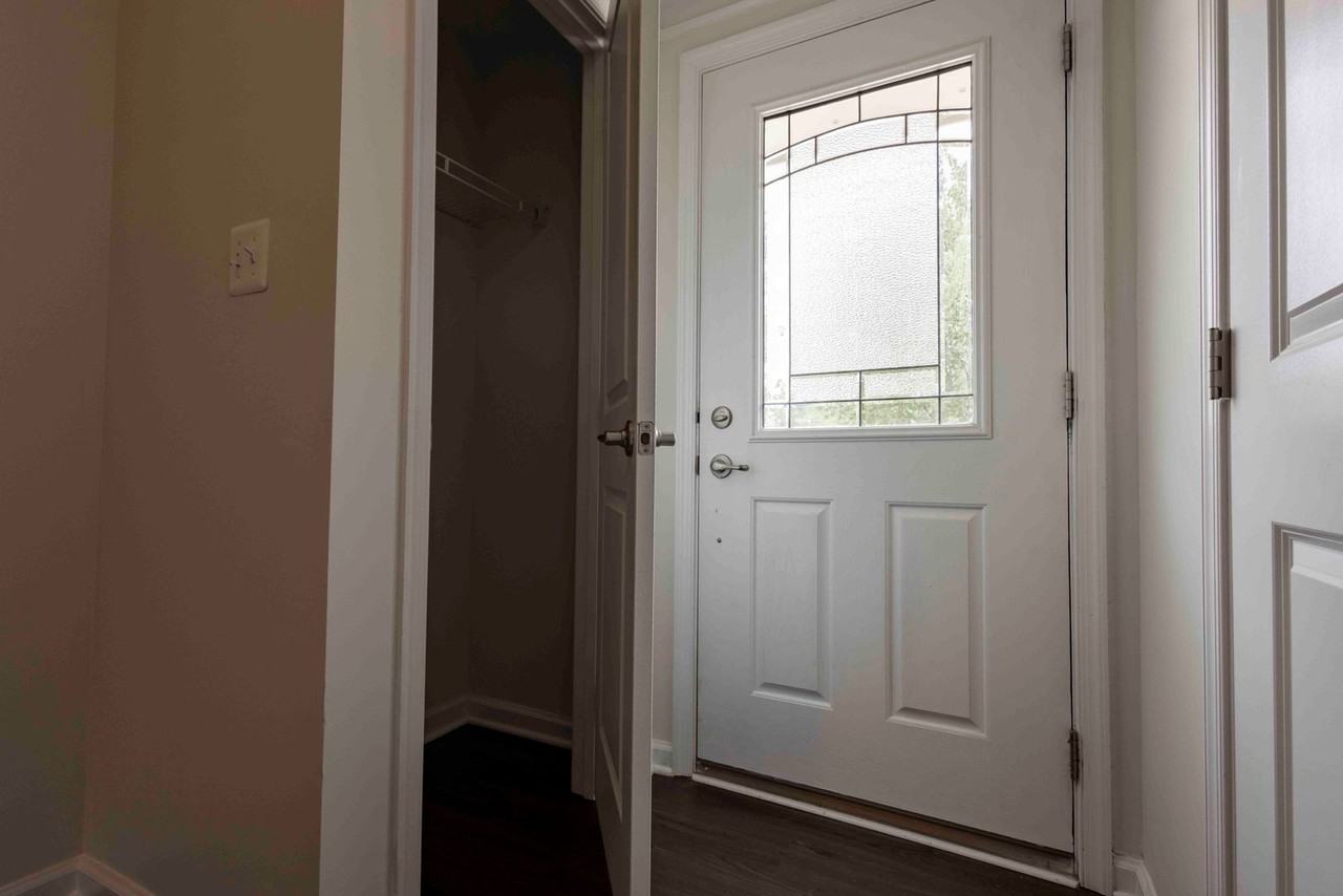 930 Dawes Ct - Photo 7 of 47
