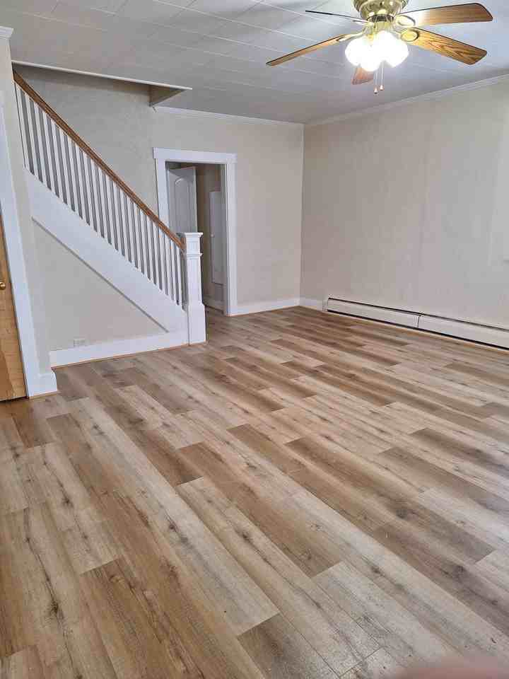 279 W 4th St - Photo 5 of 22