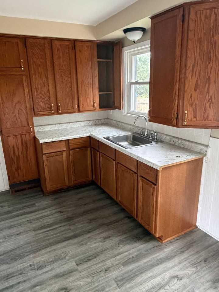 1331 Pingree Ave - Photo 3 of 9