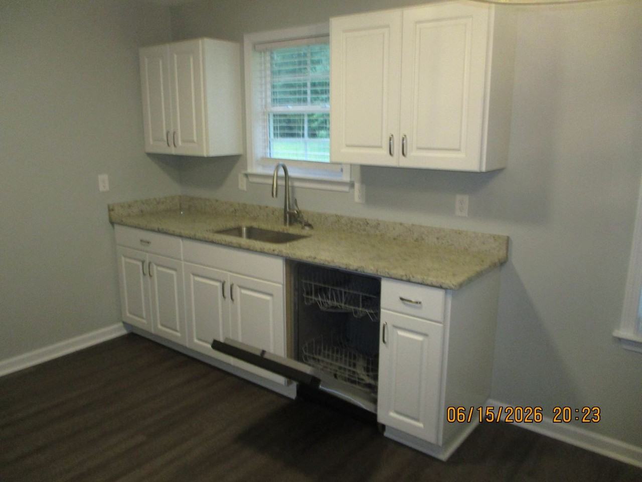 3528 Moss Island Ct - Photo 3 of 7