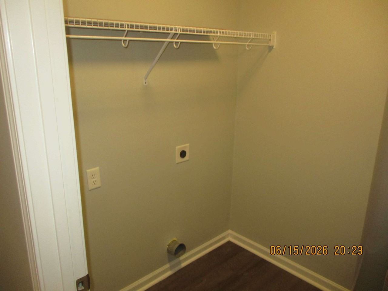 3528 Moss Island Ct - Photo 4 of 7