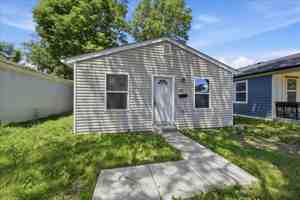 featured image of 2810 Adams St