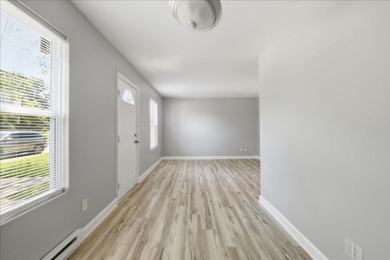 2810 Adams St - Photo 4 of 12