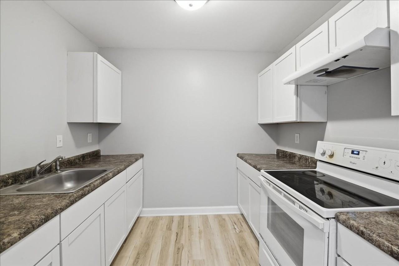 2810 Adams St - Photo 5 of 12