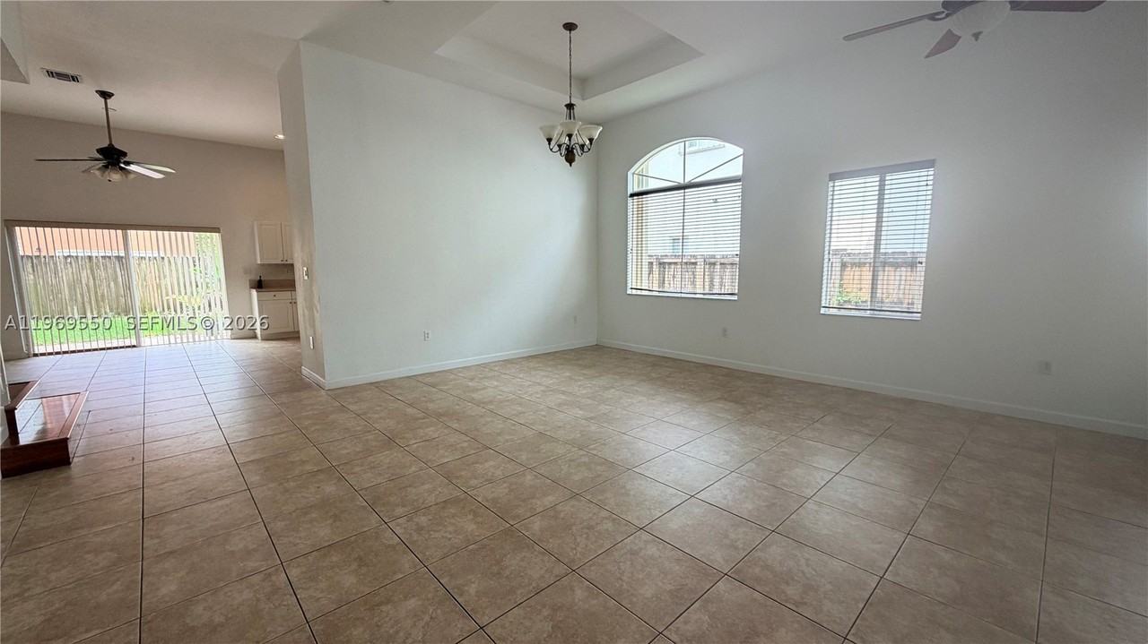 9468 Sw 221st Ln - Photo 6 of 31