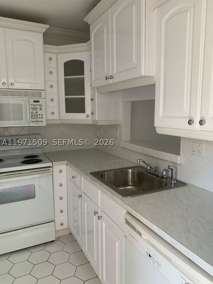 5003 Nw 35th St #405