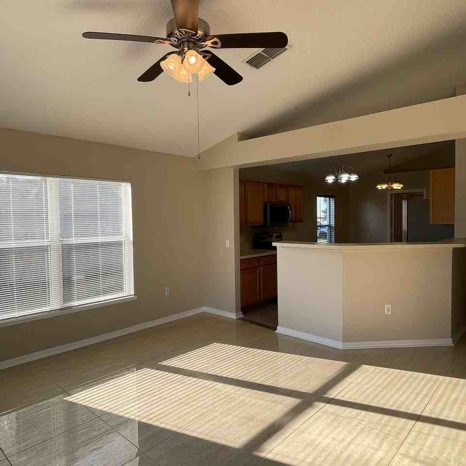 2317 Walnut Canyon Dr - Photo 3 of 28