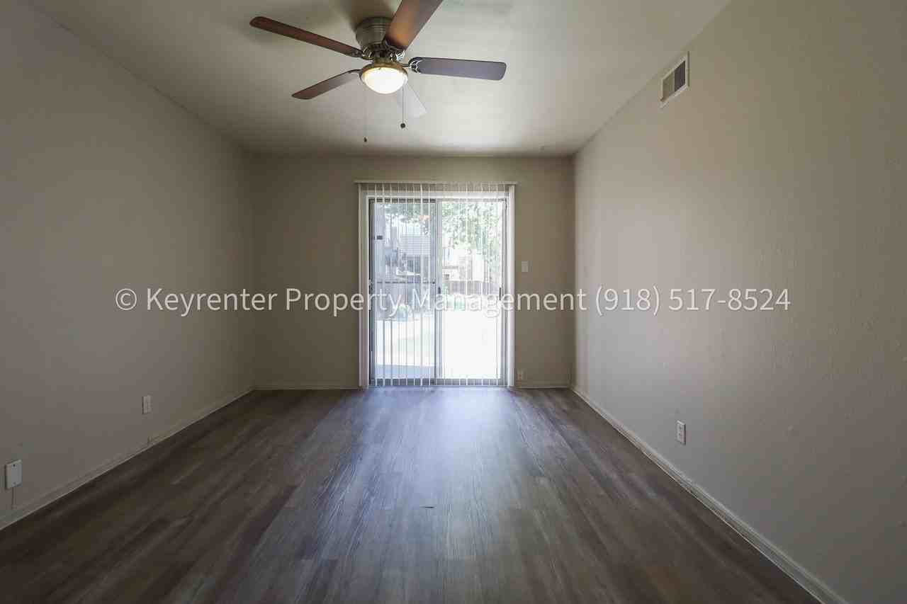 4318 E 67th St #571 - Photo 3 of 24