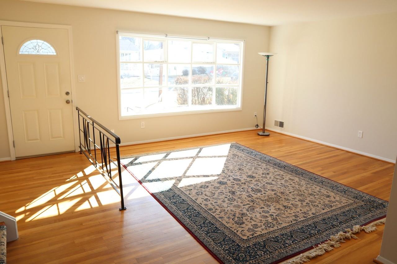 4311 Judith St - Photo 7 of 26