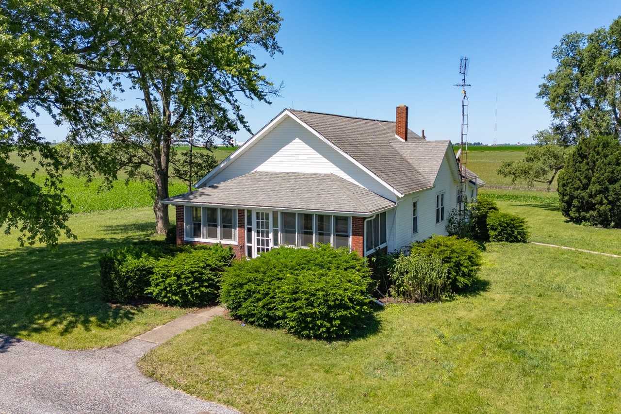 268 268 N. 3460 E. Rd. - Photo 3 of 37