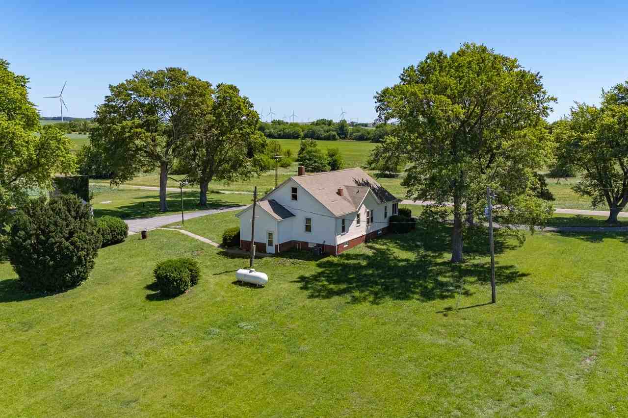 268 268 N. 3460 E. Rd. - Photo 4 of 37