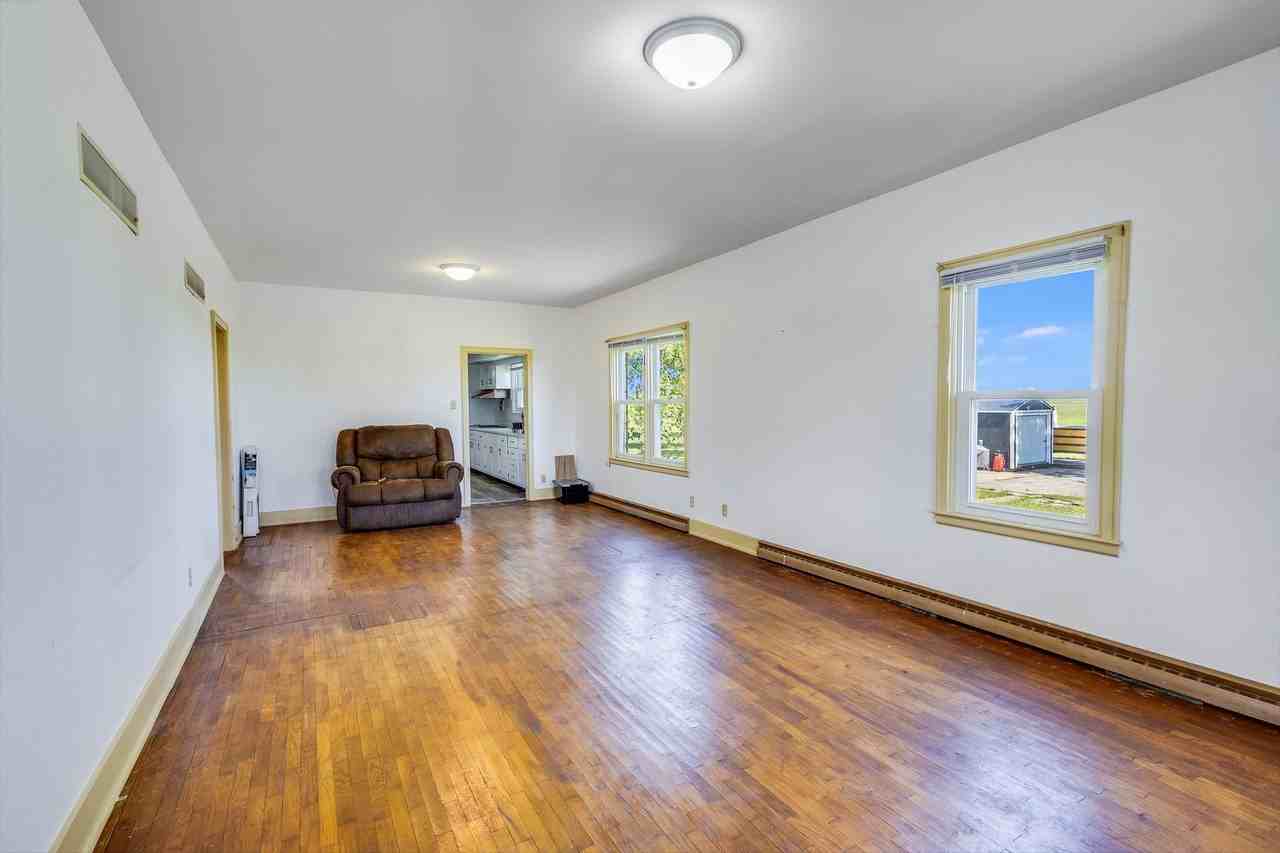 268 268 N. 3460 E. Rd. - Photo 5 of 37