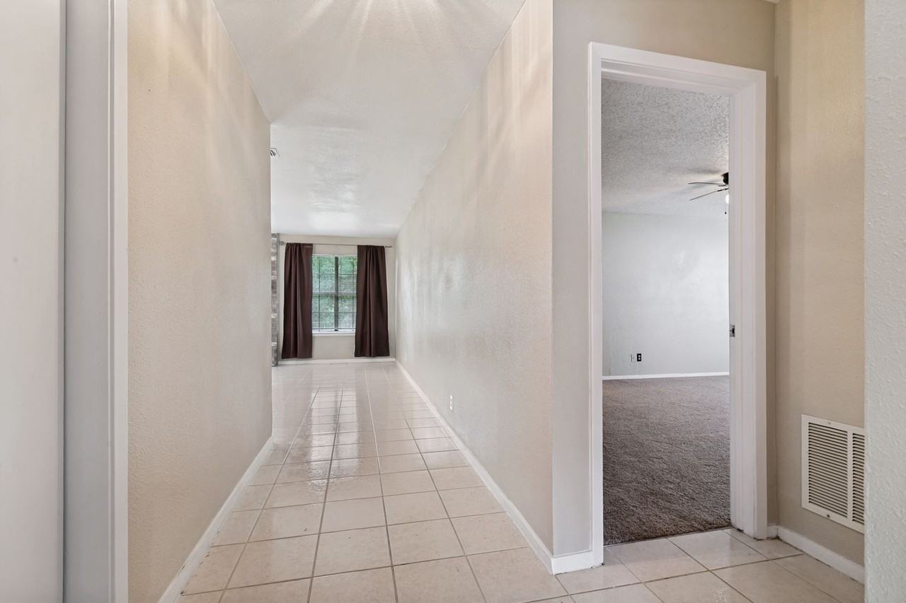 6991 Sunset Village Dr - Photo 5 of 25