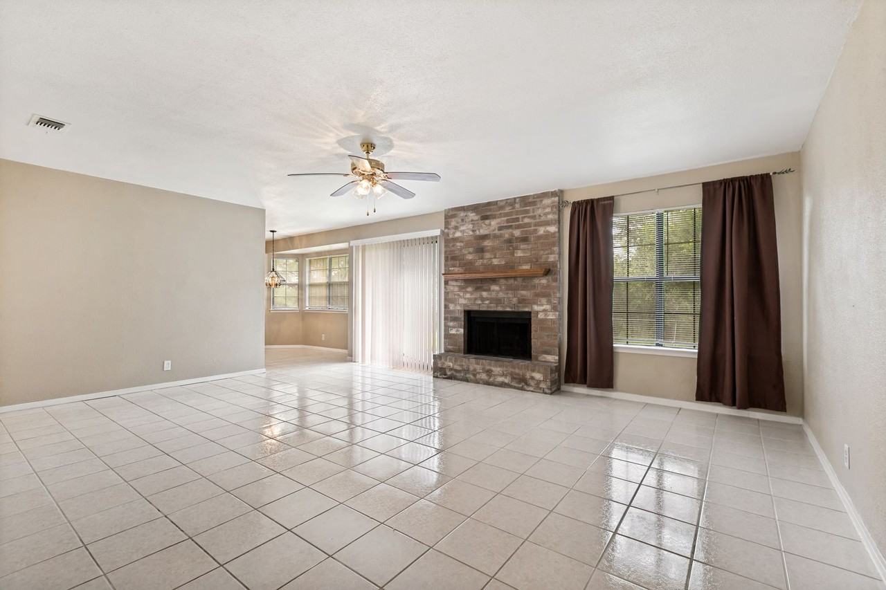 6991 Sunset Village Dr - Photo 6 of 25