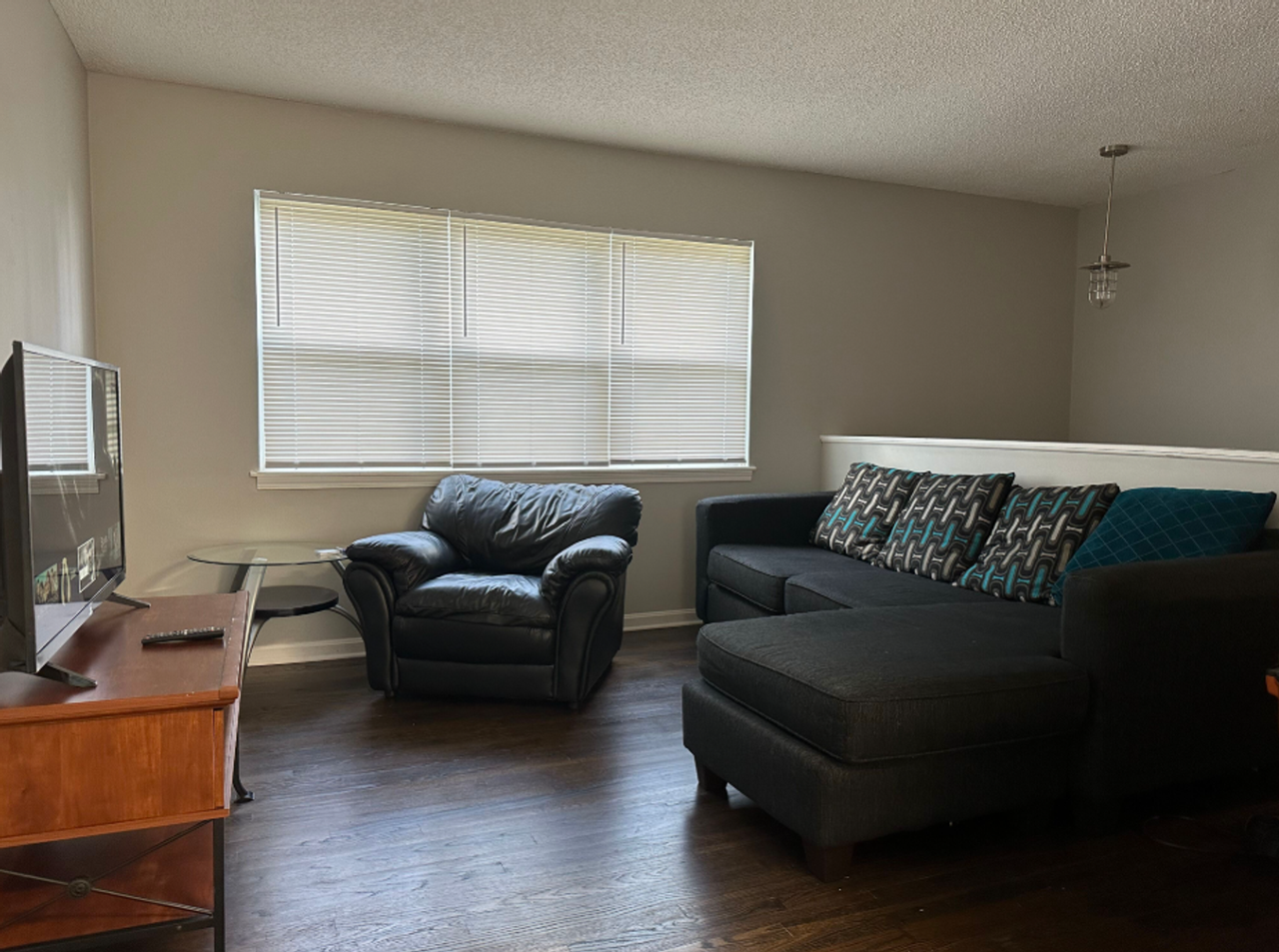 2712 Monticello Dr Nw - Photo 3 of 26