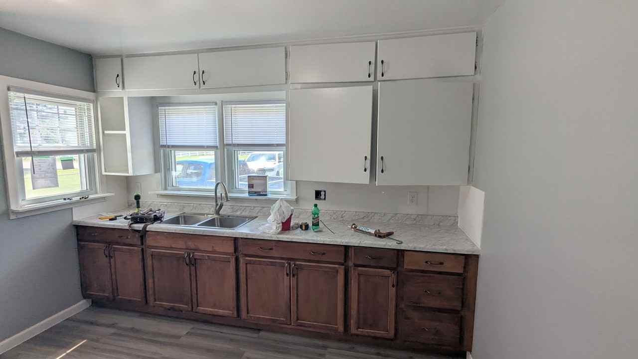 239 S Evans Rd - Photo 2 of 14