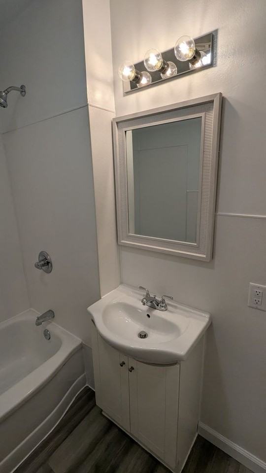 239 S Evans Rd - Photo 7 of 14