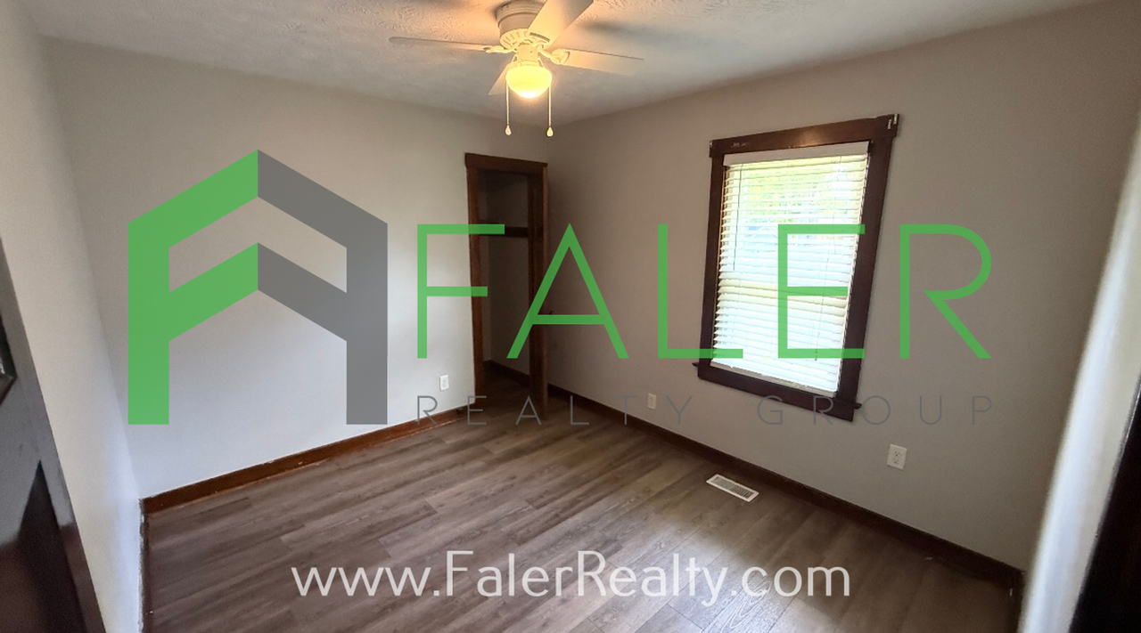 1047 W Dorothy Ln - Photo 5 of 16