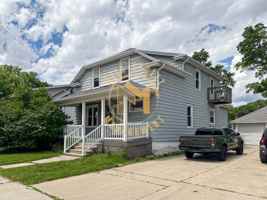 featured image of 119 Gray St