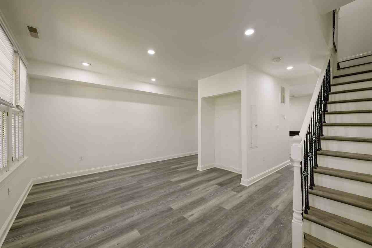 514 Missouri Ave Nw - Photo 2 of 50