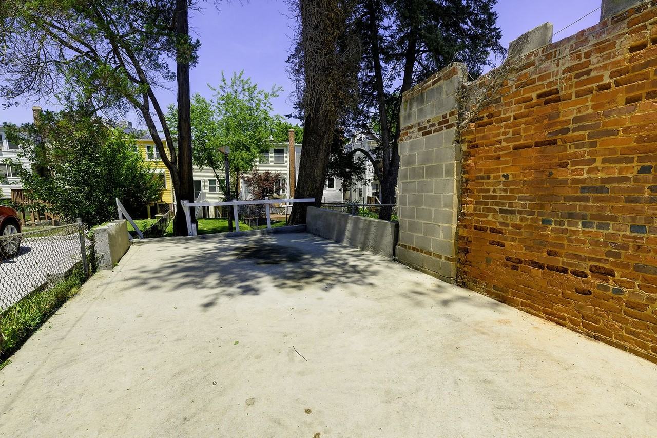 514 Missouri Ave Nw - Photo 5 of 50
