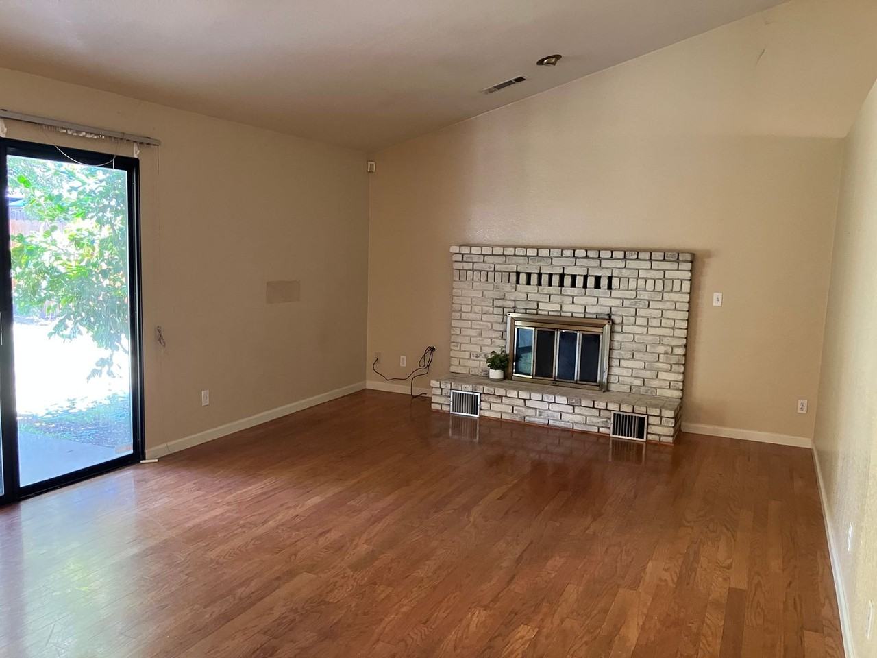 1717 Whippoorwill Ct - Photo 6 of 27