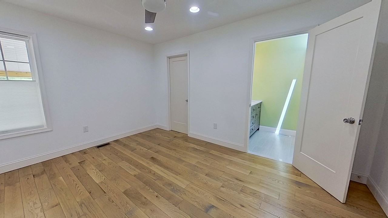 1443 W College Ave - Photo 7 of 8