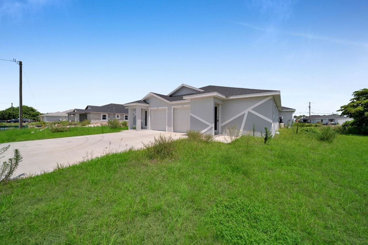 747 747 ALABAMA RD S LEHIGH ACRES FL 33974 - Photo 3 of 27