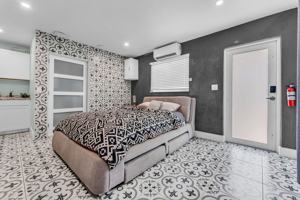 featured image of 4008 Nw 5th Ave