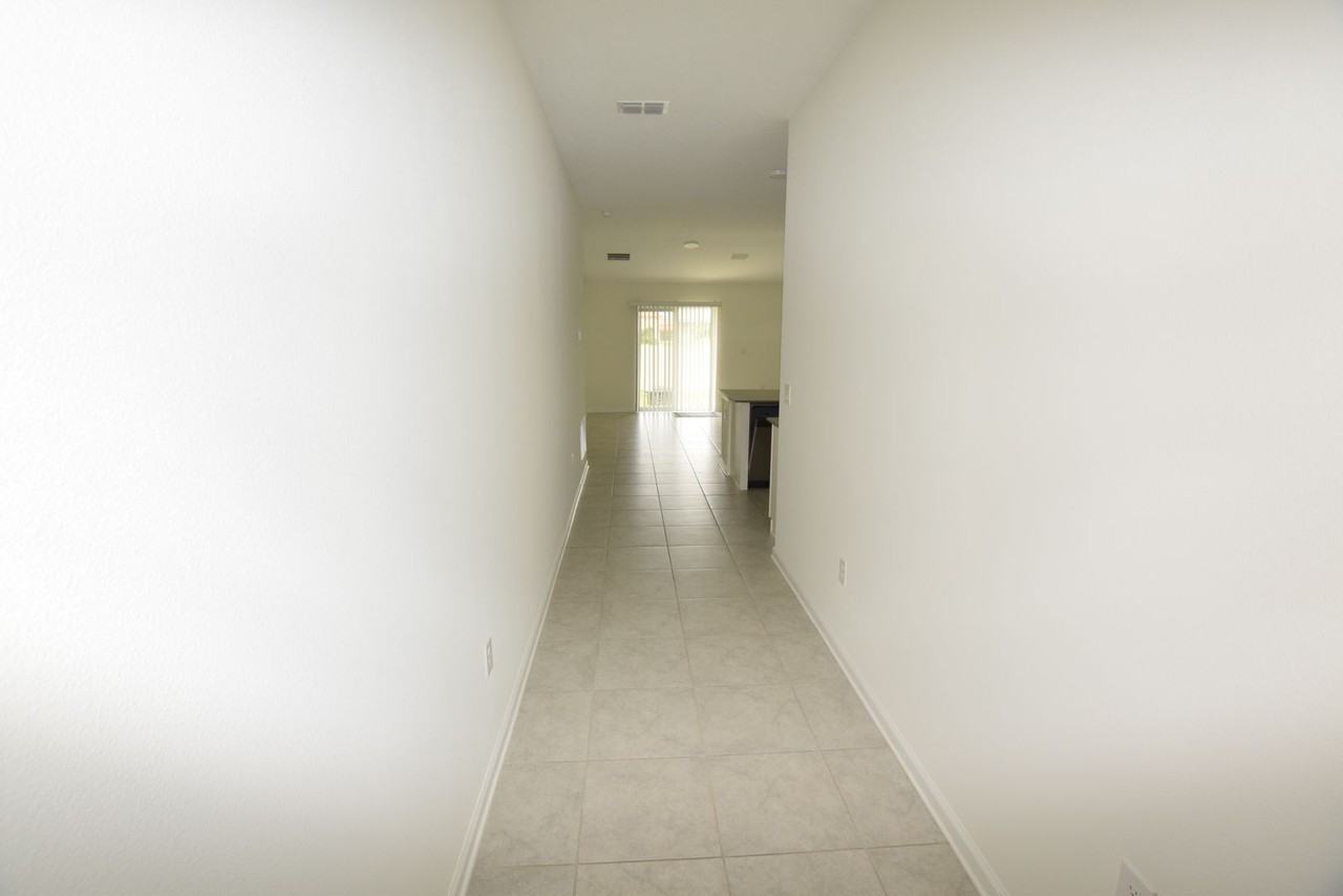 1359 Lassen St - Photo 4 of 30