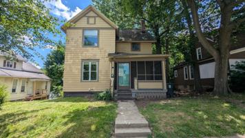 featured image of 498 Gage St