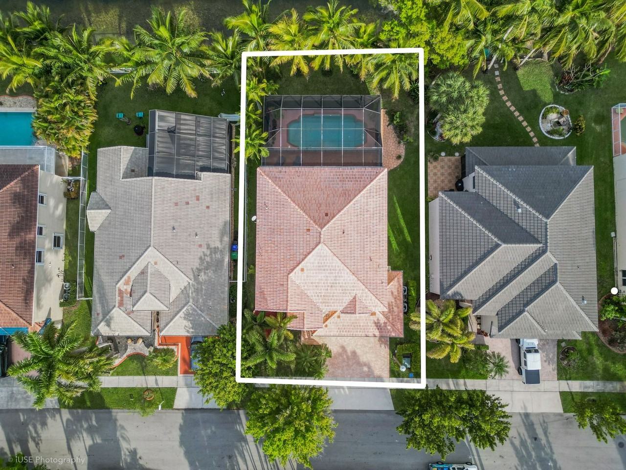 3181 Sw 173rd Ter - Photo 3 of 46