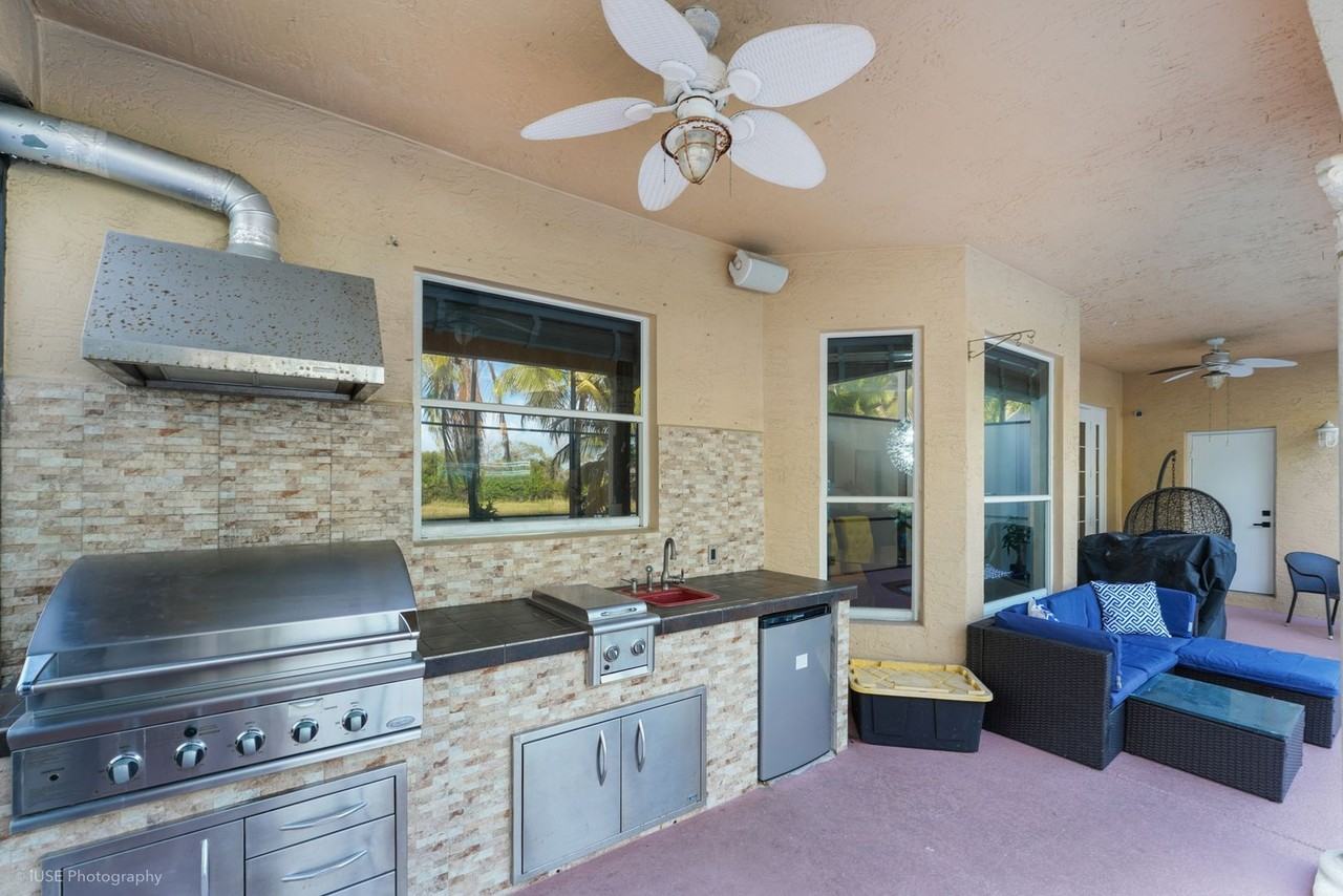 3181 Sw 173rd Ter - Photo 5 of 46