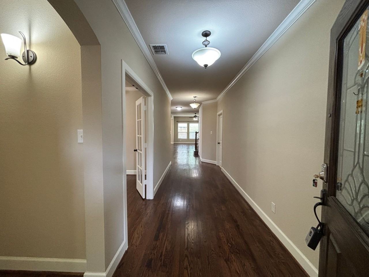 2908 N Umberland Dr - Photo 4 of 43