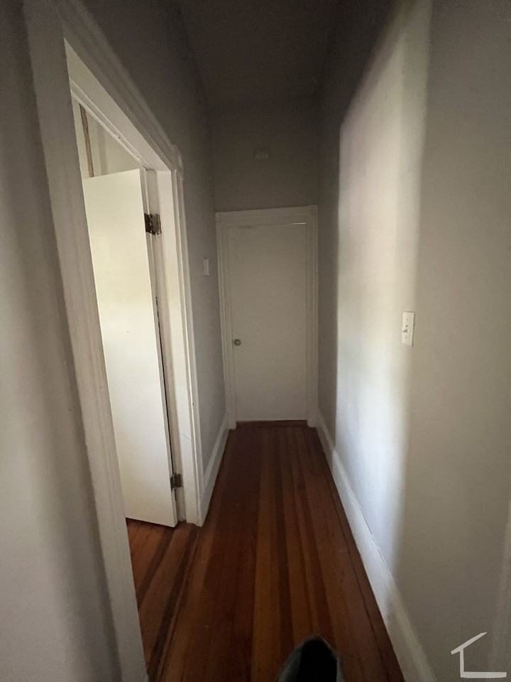 176 Bigelow St - Photo 7 of 12