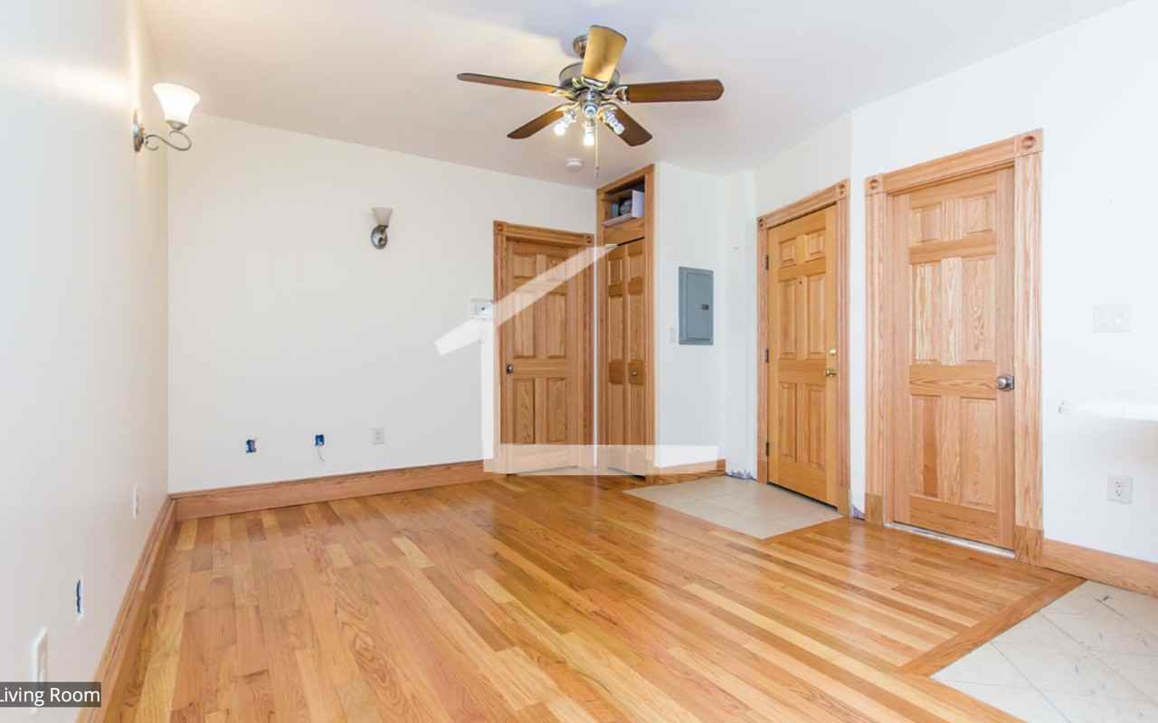 31 Phillips St - Photo 3 of 8