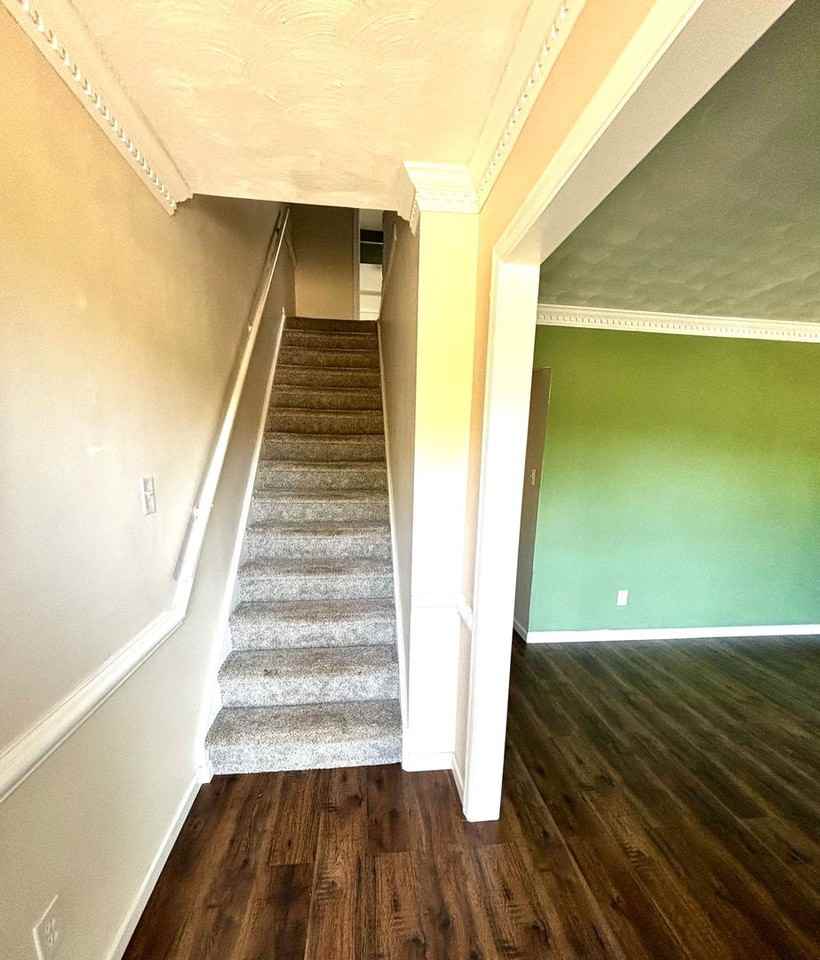 4016 Richard Lee Ct - Photo 4 of 27