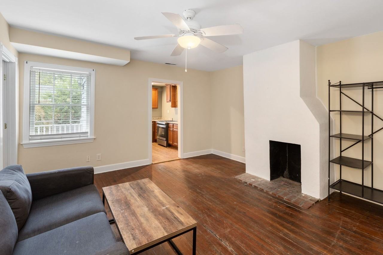 13 Elizabeth St #B - Photo 3 of 16