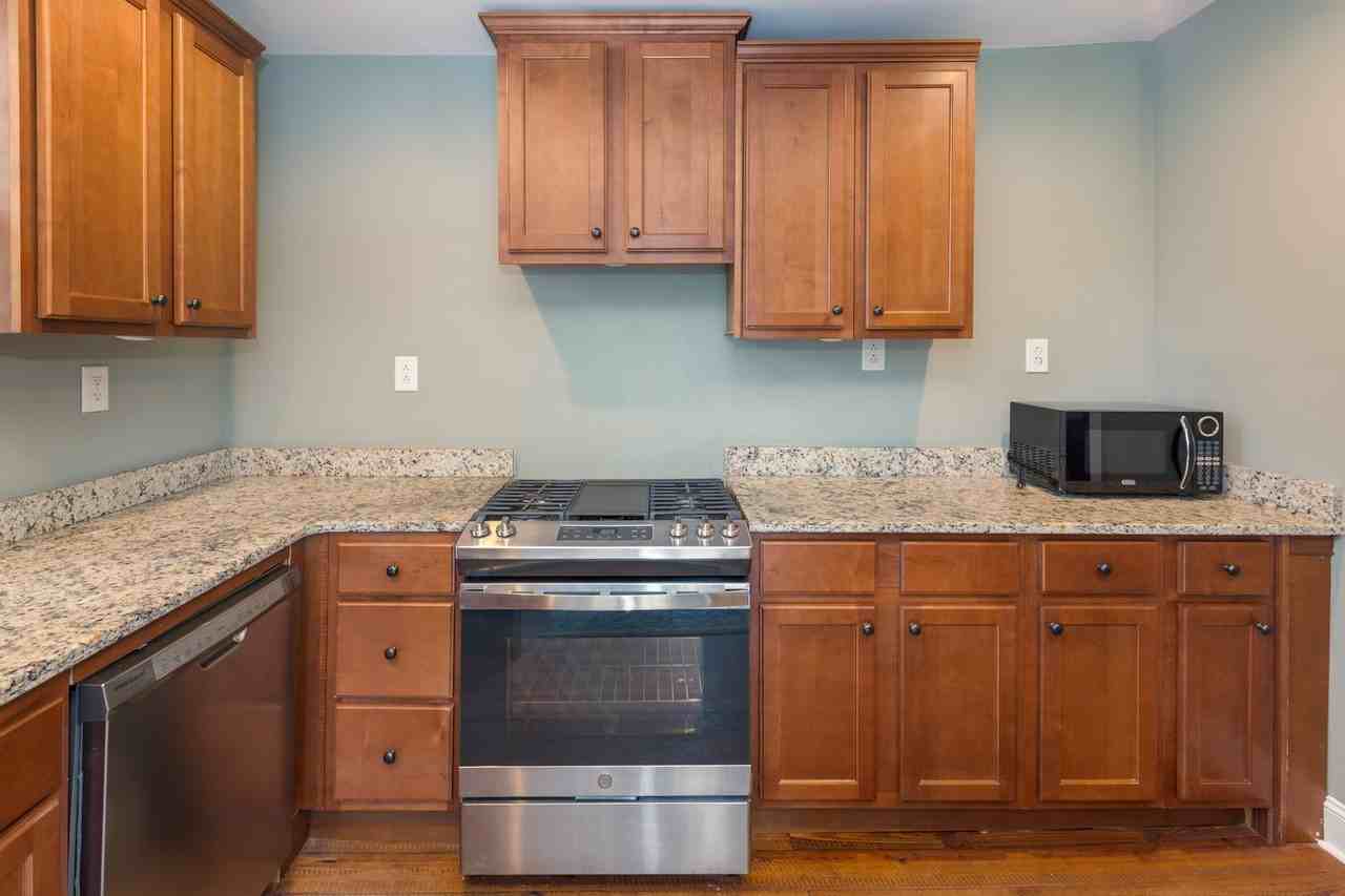 13 Elizabeth St #B - Photo 7 of 16