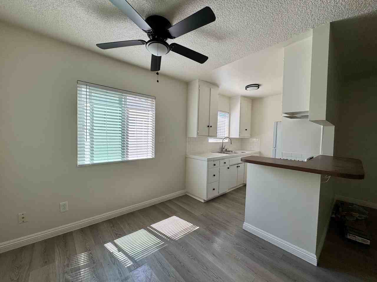 626 E Chevy Chase Dr #15 - Photo 3 of 8