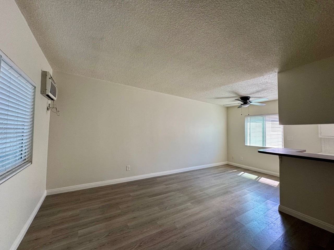 626 E Chevy Chase Dr #15 - Photo 4 of 8