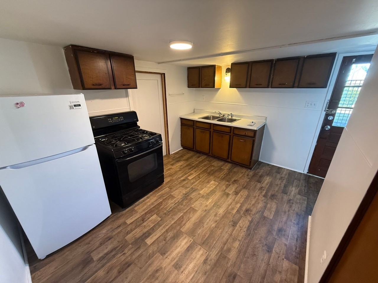 312 Blackman St - Photo 5 of 7