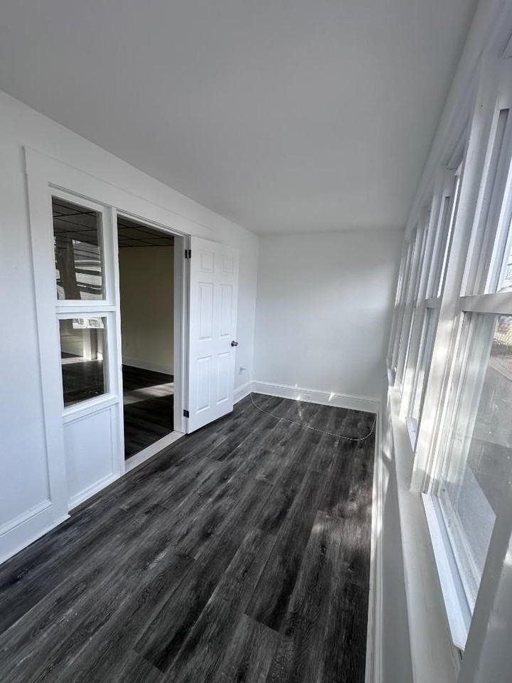 153 Vine St #4 - Photo 2 of 13