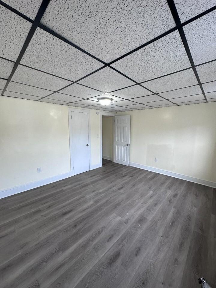 153 Vine St #4 - Photo 5 of 13
