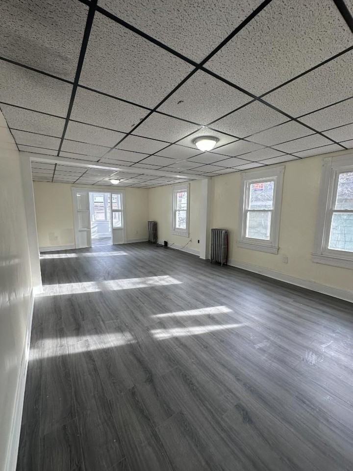 153 Vine St #4 - Photo 6 of 13