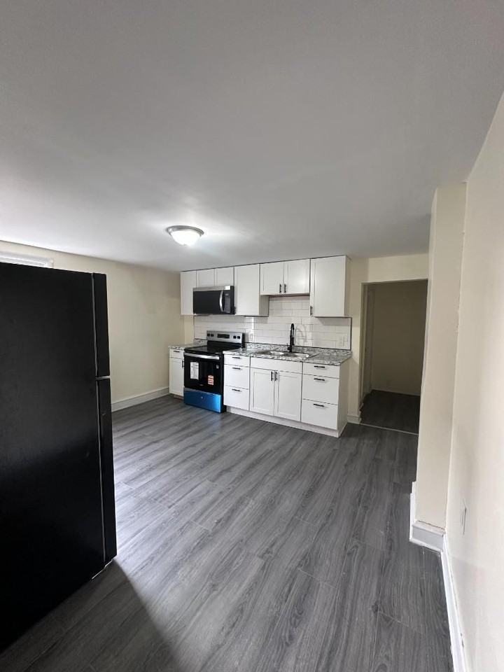 153 Vine St #4 - Photo 4 of 13