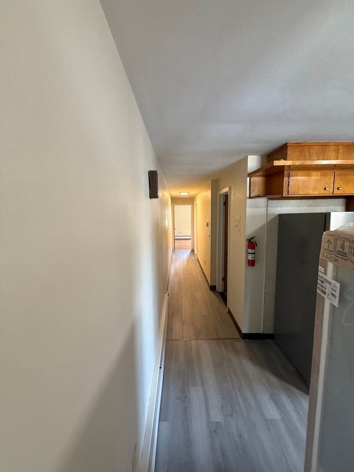 520 Oak St - Photo 7 of 12