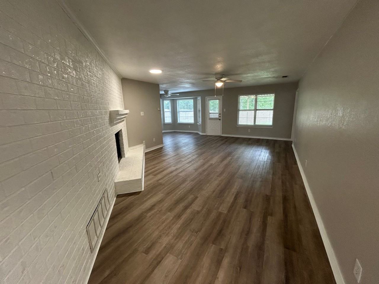 1310 Goodhue Dr - Photo 2 of 11