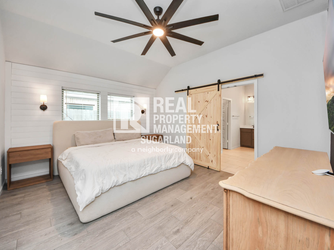 4219 Colony Ln - Photo 5 of 37